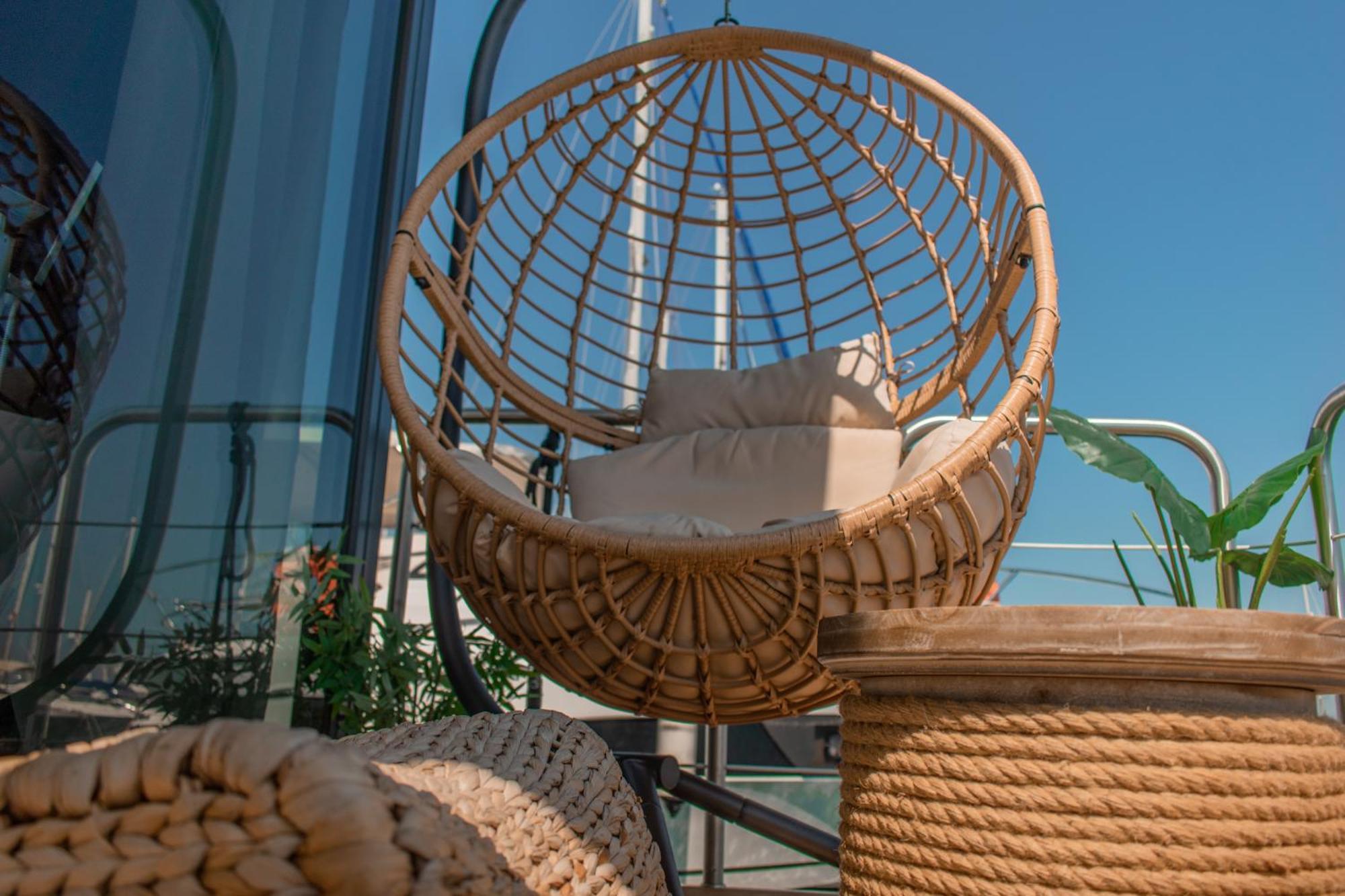 L'escale Royale - Nid D'amour Sur L'eau Avec Jacuzzi à 40 Min De Paris Bateau-hôtel Saint-Martin-la-Garenne