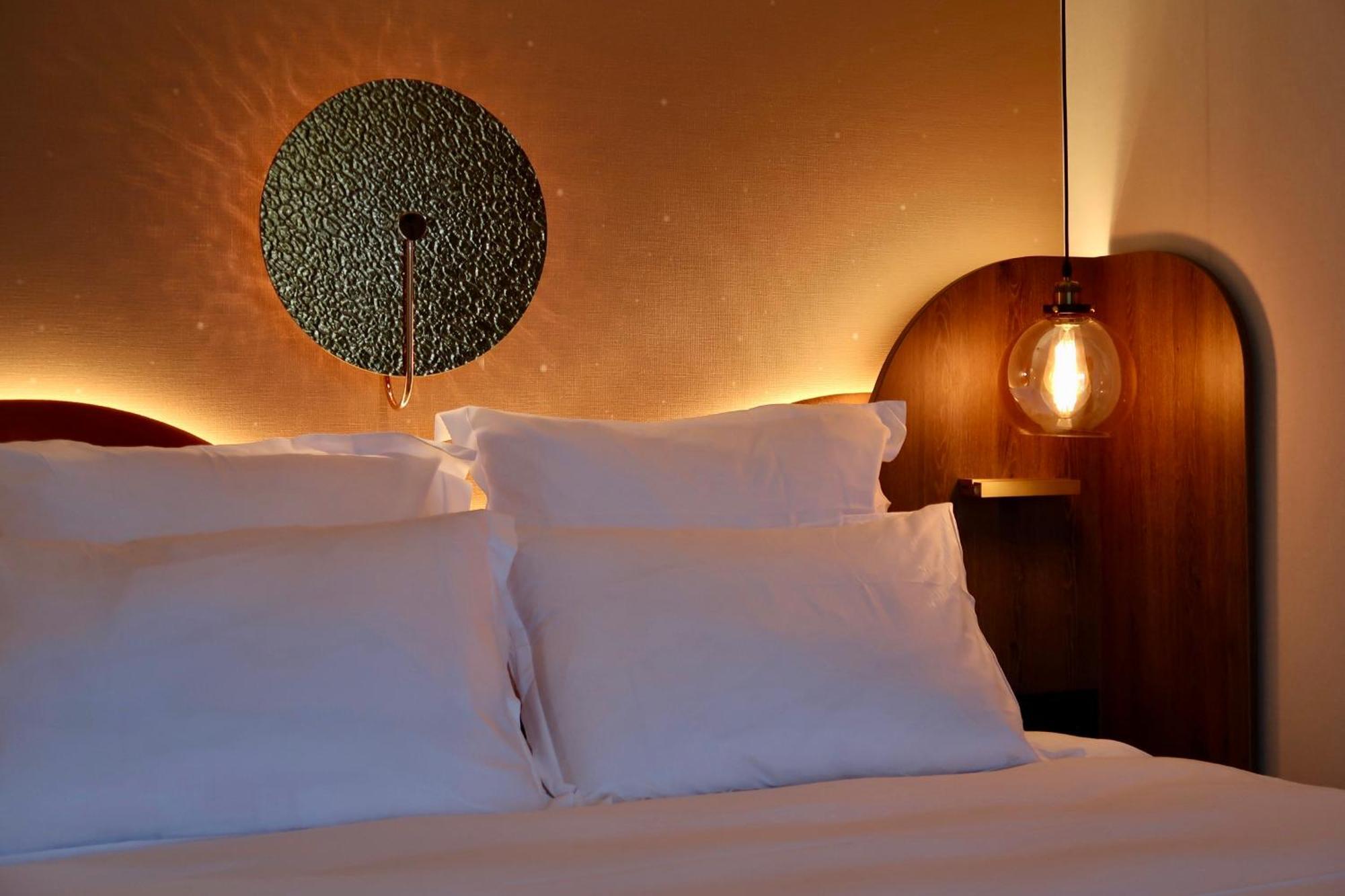 L'escale Royale - Nid D'amour Sur L'eau Avec Jacuzzi à 40 Min De Paris Bateau-hôtel Saint-Martin-la-Garenne